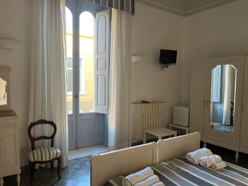 Palazzo Angelelli Bed & Breakfast Gallipoli Exterior foto